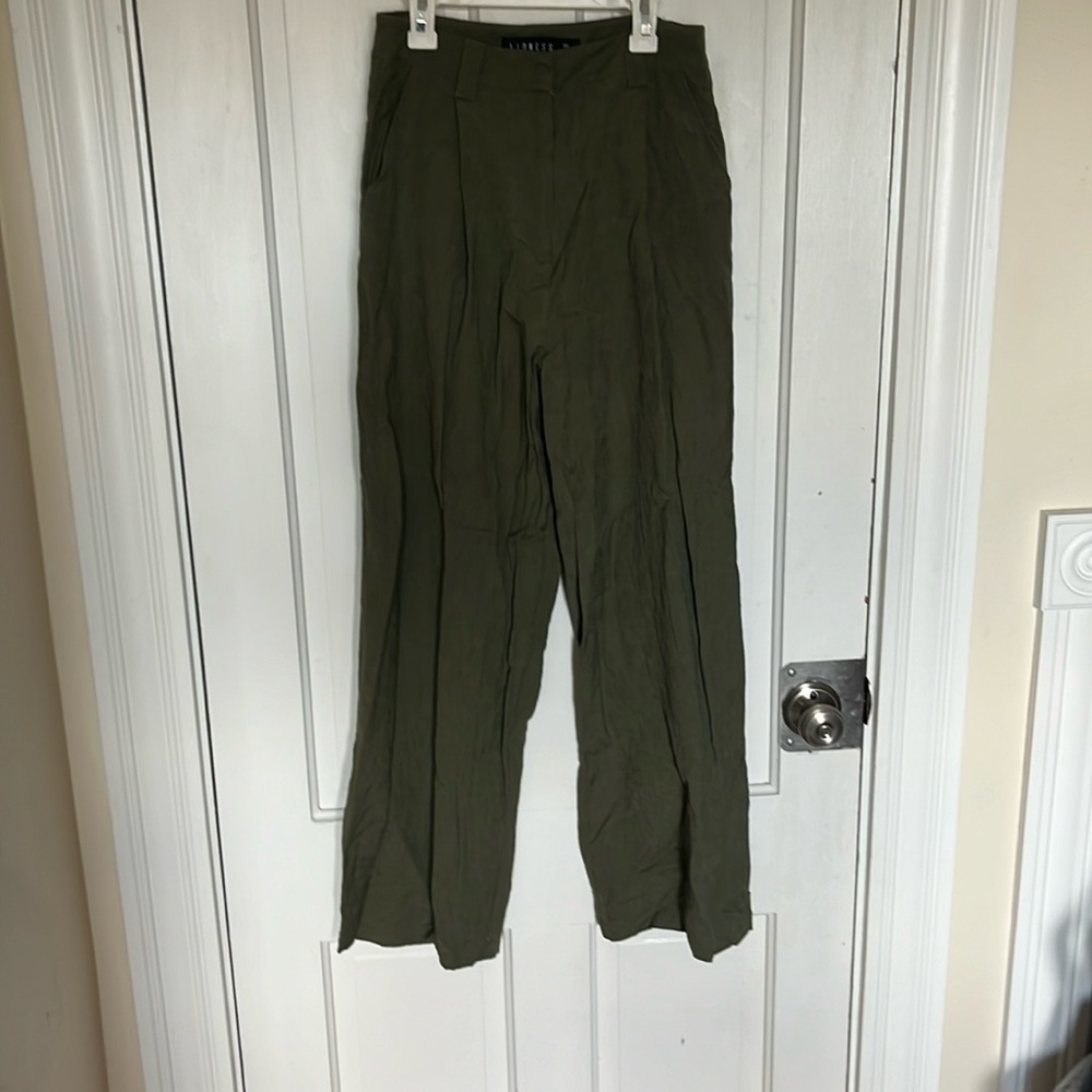 Lioness army green trousers